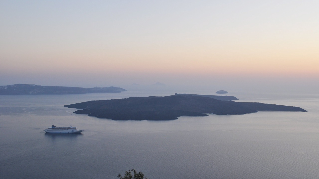 Photo of Others in Fira