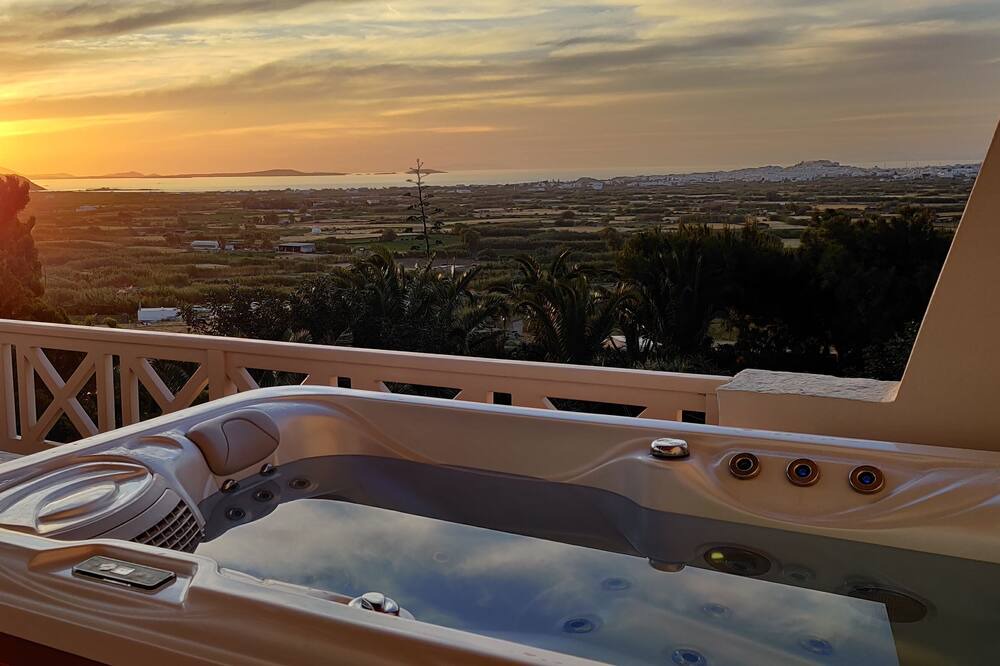 Photo of Bathroom in Glinado