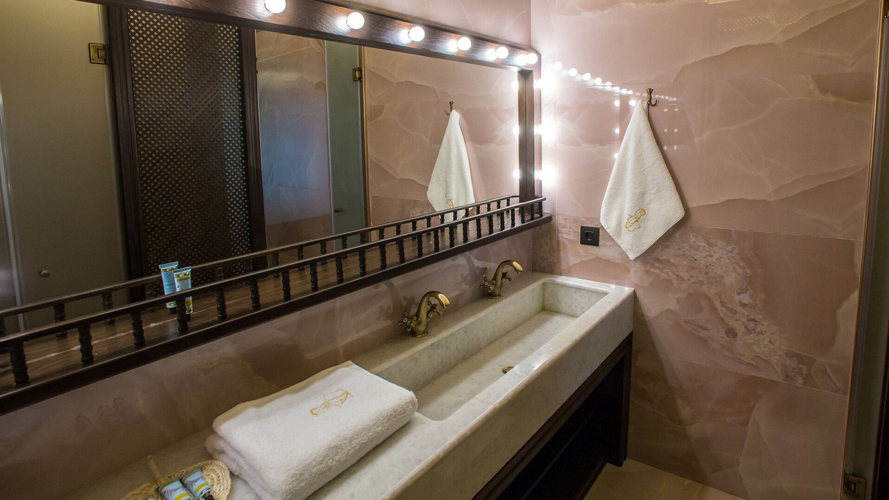 Photo of Bathroom in Monastiraki
