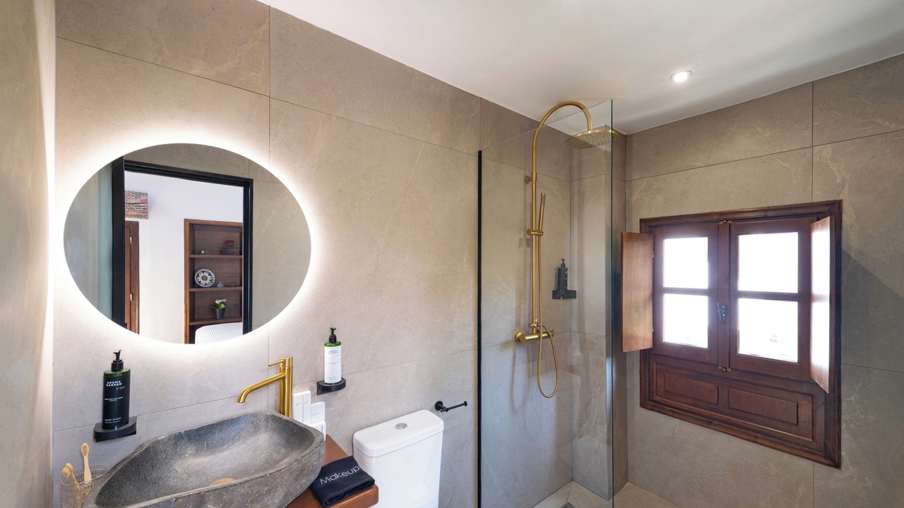 Photo of Bathroom in Rhodes