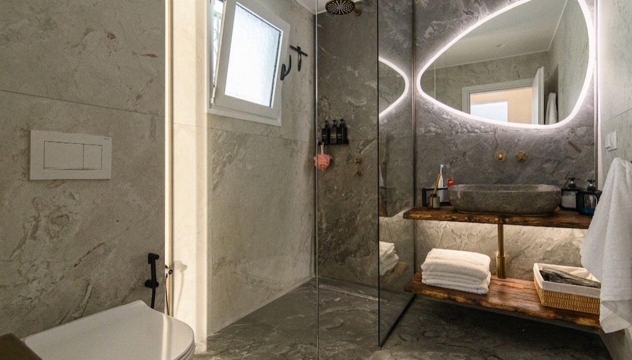 Photo of Bathroom in Loutraki