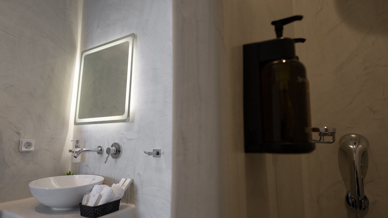 Photo of Bathroom in Kamari