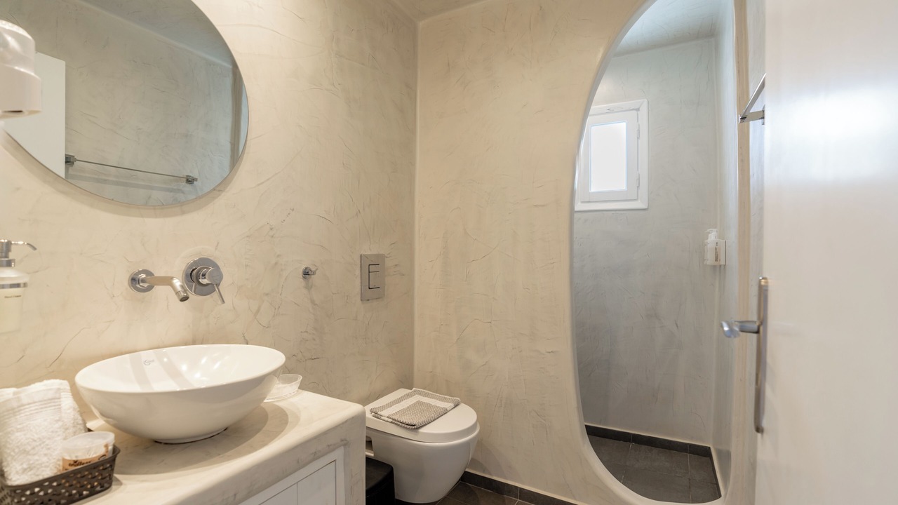 Photo of Bathroom in Kamari