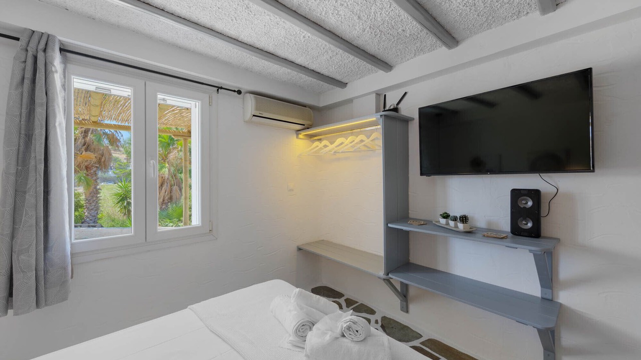 Photo of Bedroom in Megas Gialos