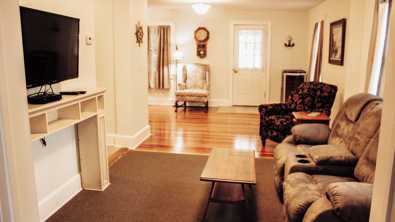 Photo of Livingroom in Hammondsport
