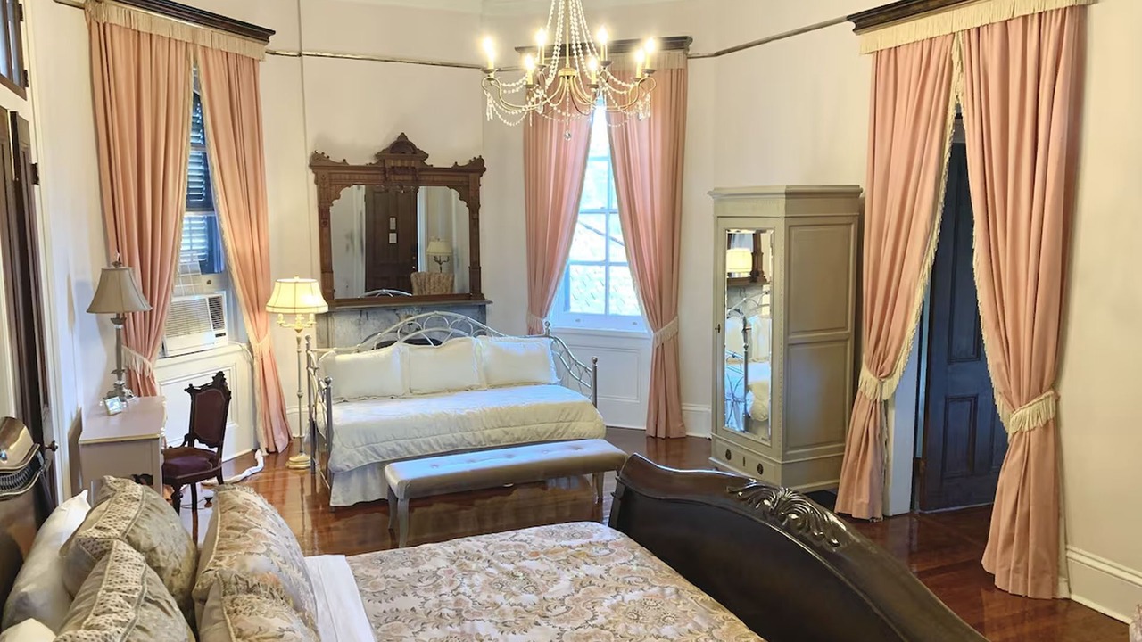 Photo of Bedroom in Faubourg Marigny