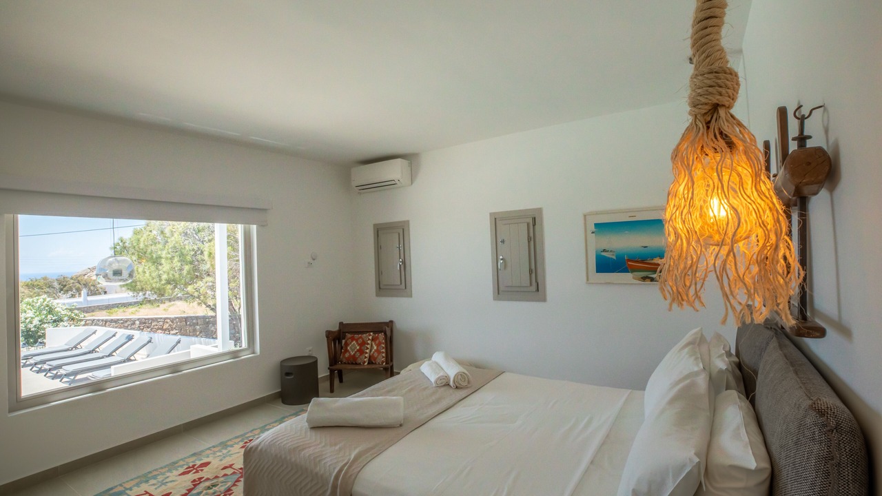 Photo of Bedroom in Platis Gialos
