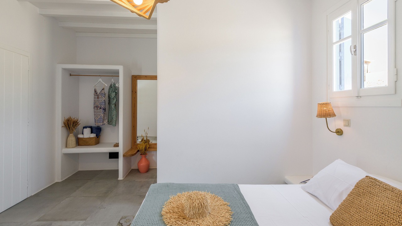 Photo of Bedroom in Milos