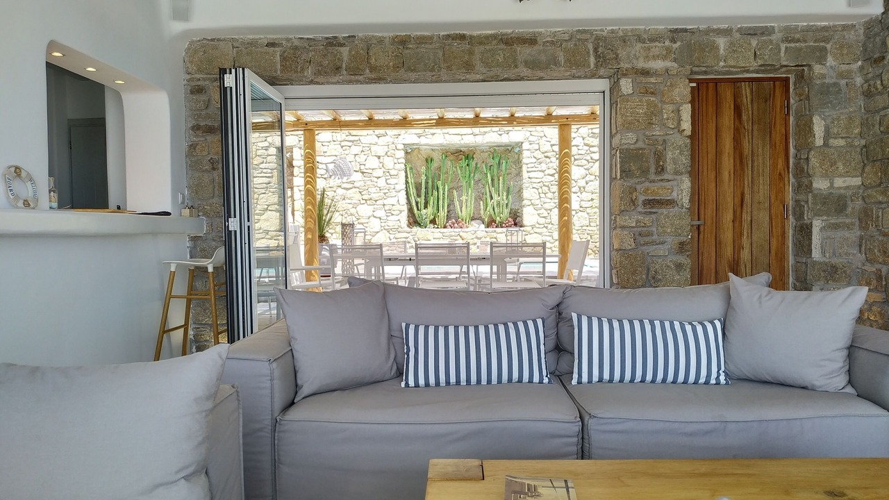 Photo of Livingroom in Faros Armenistis
