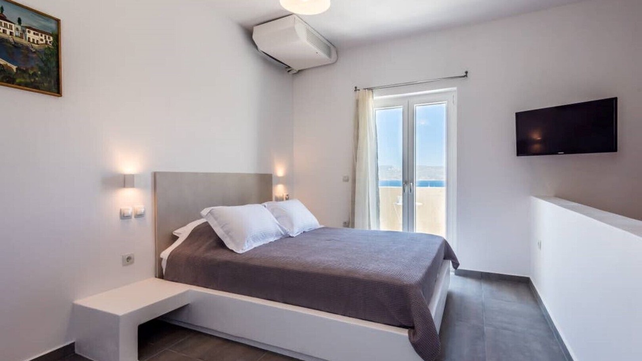 Photo of Bedroom in Milos