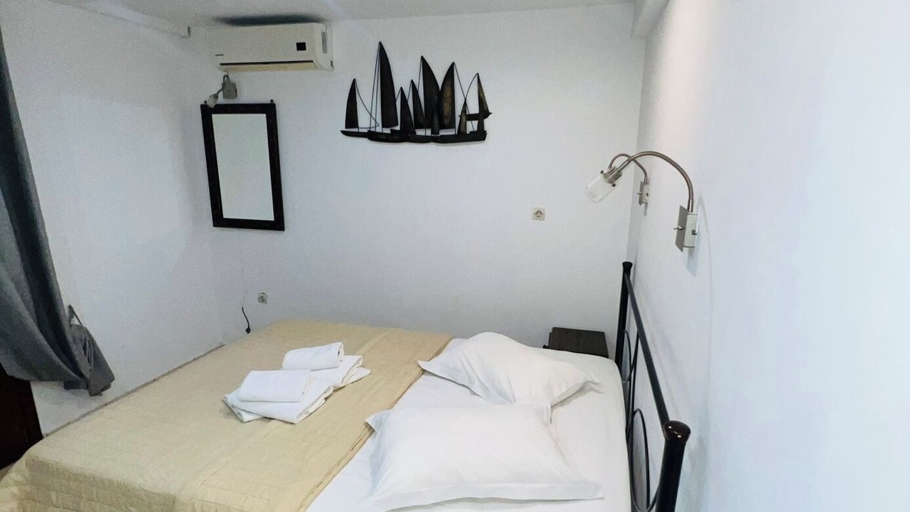 Photo of Bedroom in Perissa