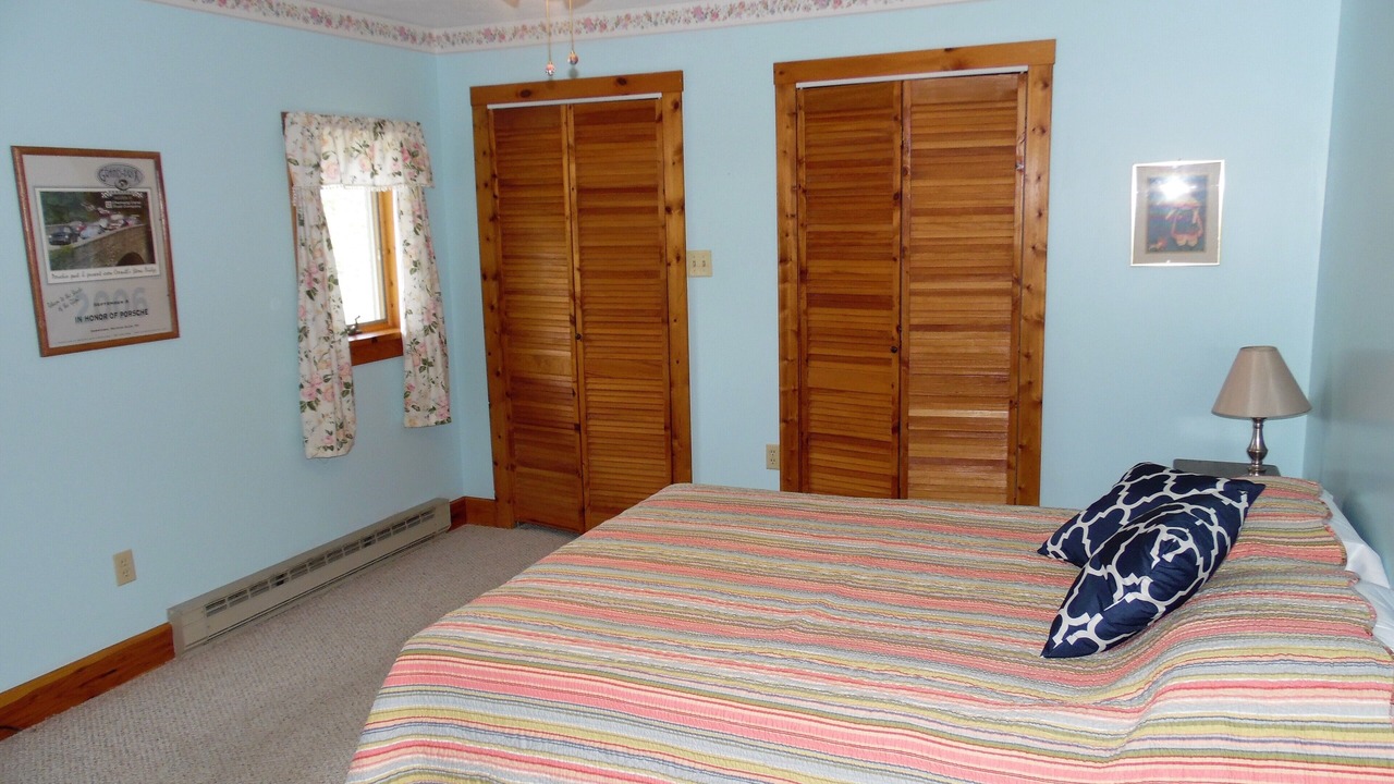 Photo of Bedroom in Town of Reading