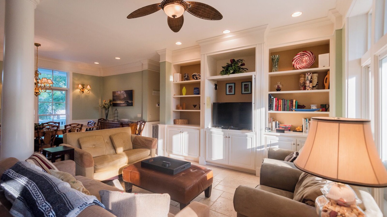 Photo of Livingroom in North Forest Beach