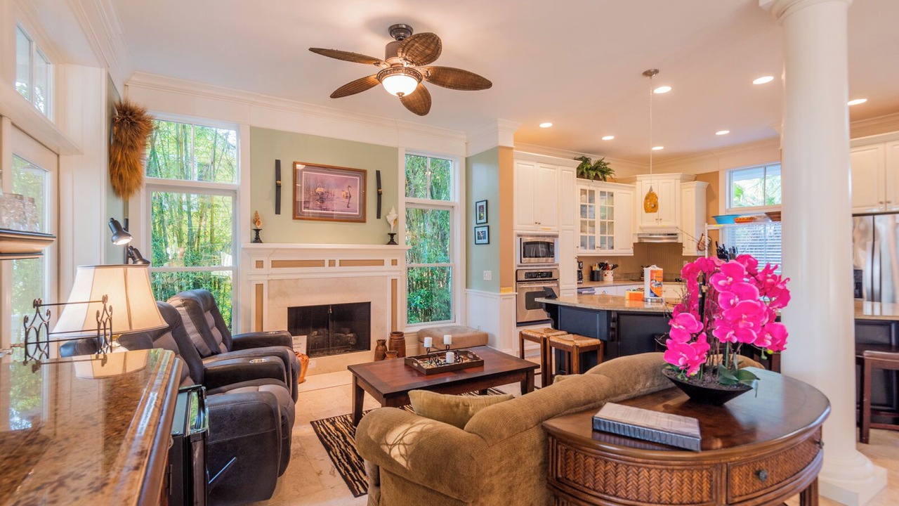 Photo of Livingroom in North Forest Beach