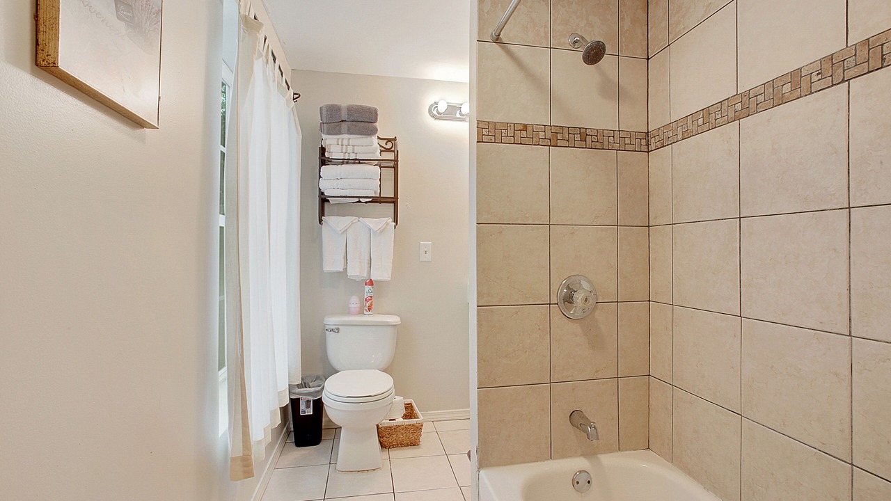 Photo of Bathroom in Arabi