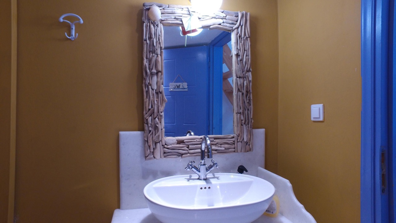 Photo of Bathroom in Kini