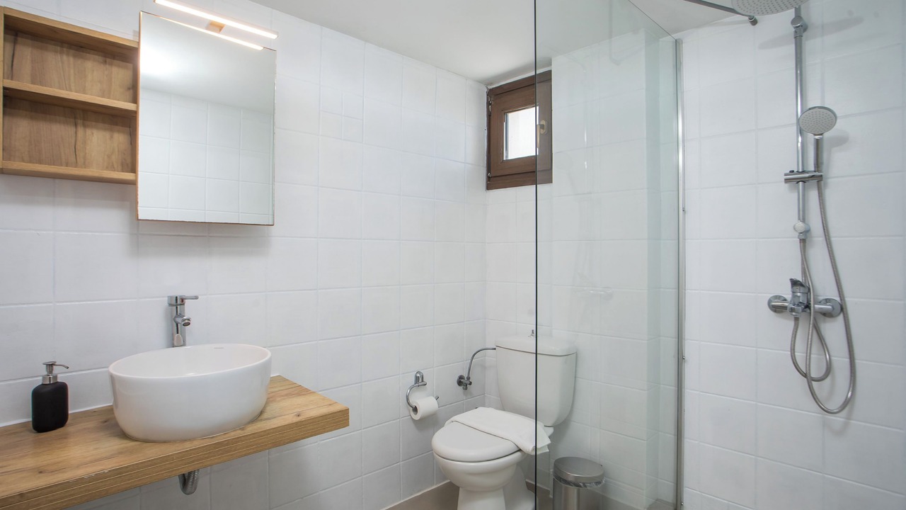 Photo of Bathroom in Ialyssos