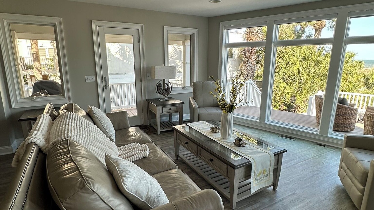 Photo of Livingroom in North Forest Beach