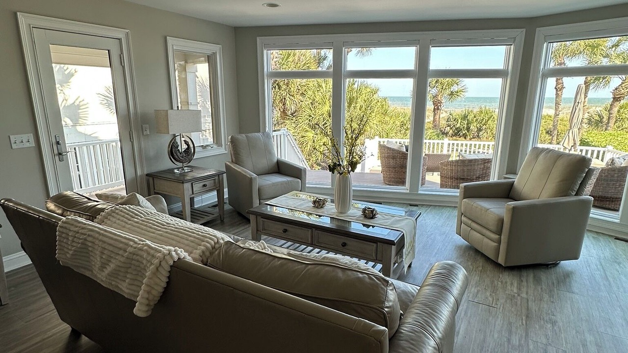 Photo of Livingroom in North Forest Beach