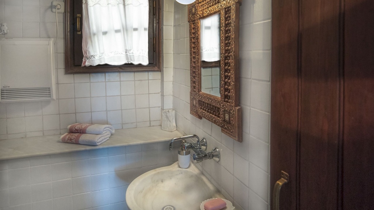 Photo of Bathroom in Pinakates
