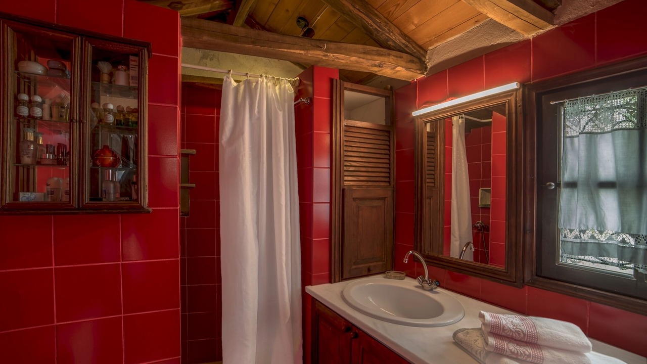 Photo of Bathroom in Pinakates