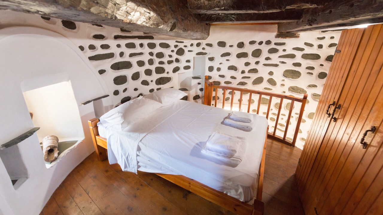 Photo of Bedroom in Alonnisos Old Town