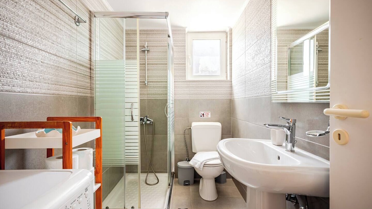 Photo of Bathroom in Kato Galatas