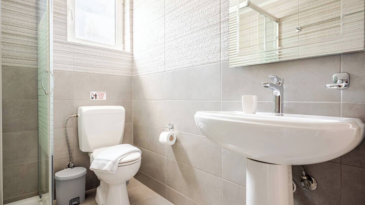 Photo of Bathroom in Kato Galatas