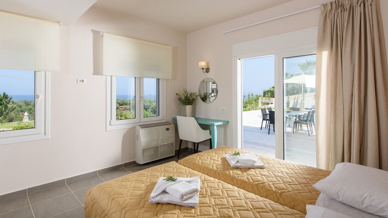Photo of Bedroom in Kato Stalos