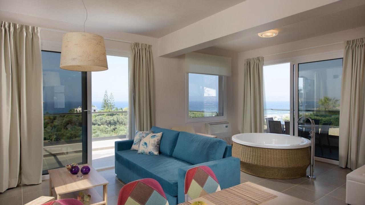 Photo of Livingroom in Kato Stalos