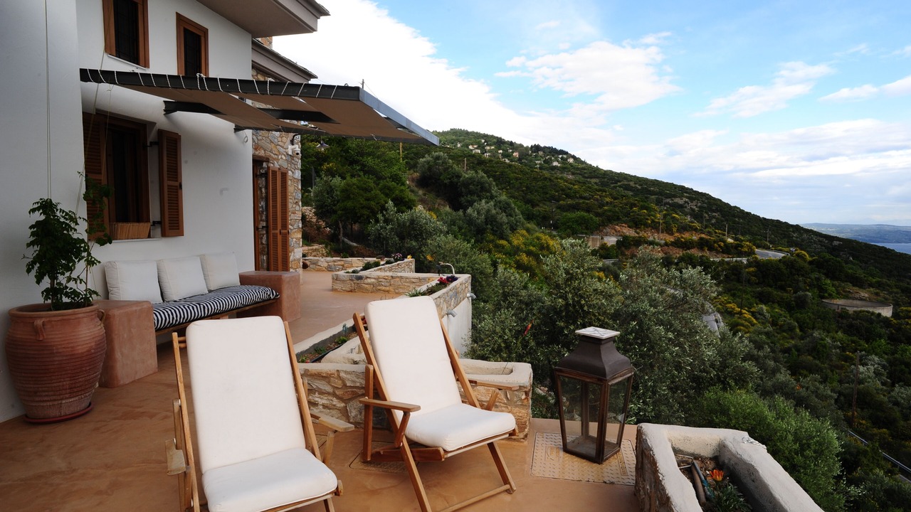 Photo of Patio Balcony in Agios Georgios Nilias