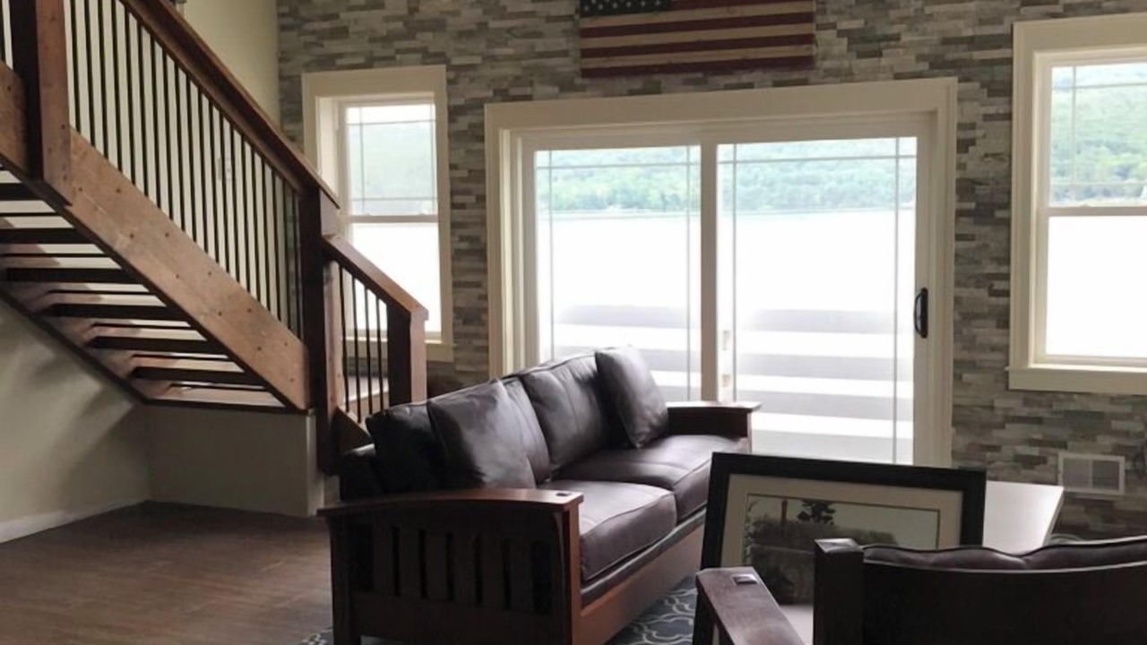Photo of Livingroom in Hammondsport