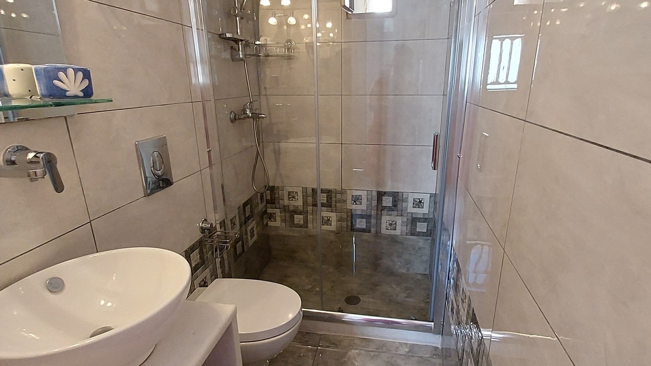 Photo of Bathroom in Glinado