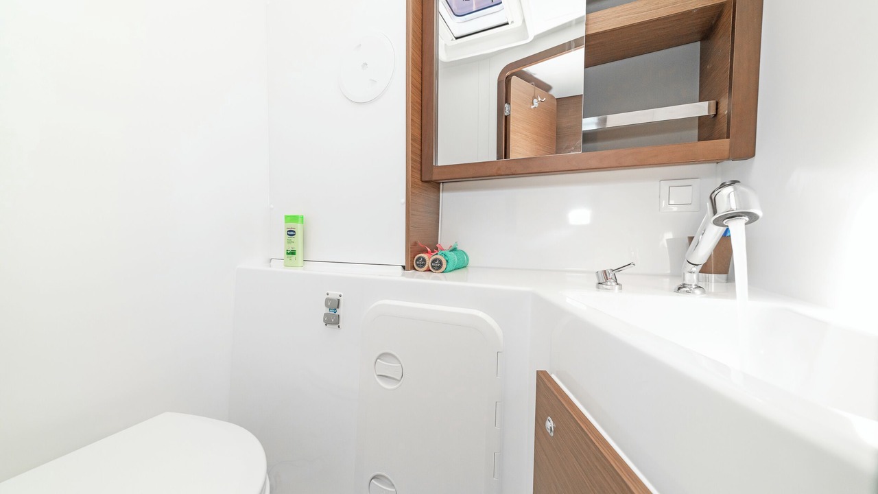 Photo of Bathroom in Volos City Centre