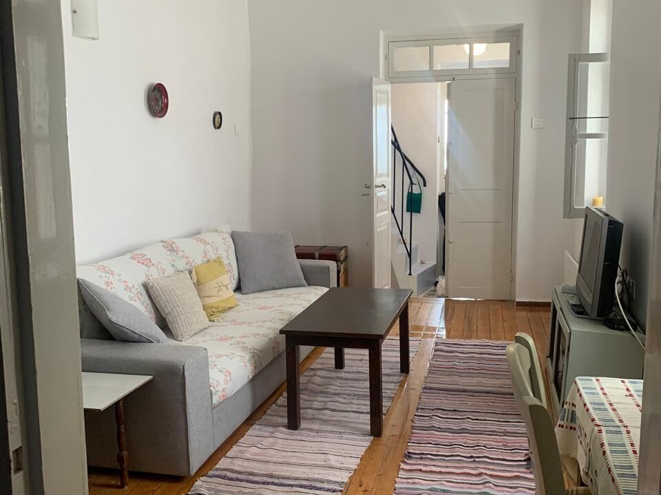 Photo of Livingroom in Aperathos