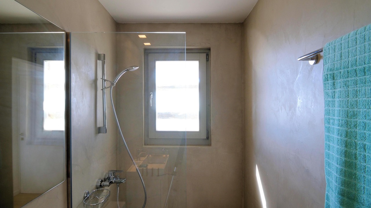 Photo of Bathroom in Milopotas