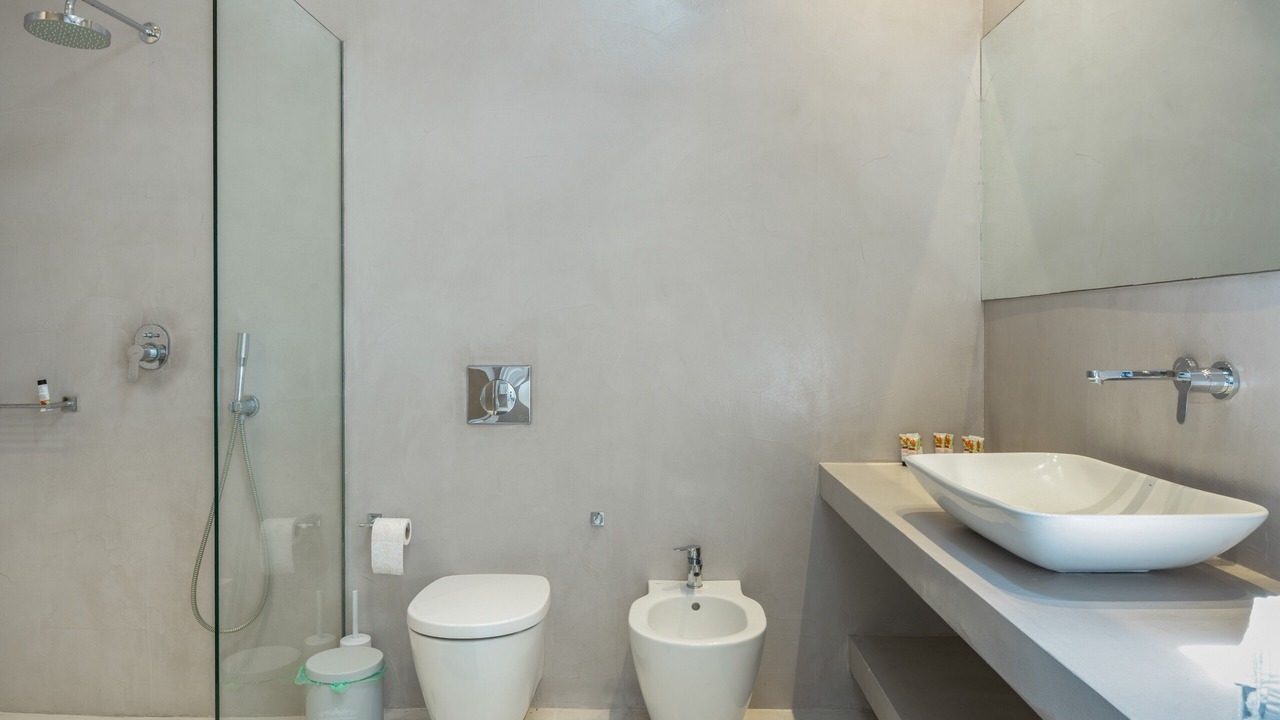 Photo of Bathroom in Ios