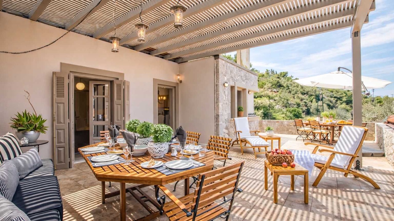 Photo of Outdoor in Melissopetra