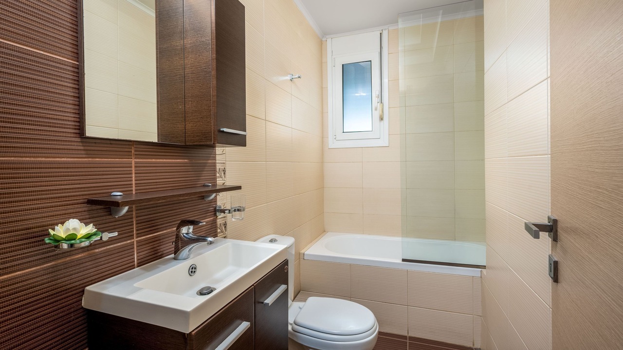 Photo of Bathroom in Kalavarda