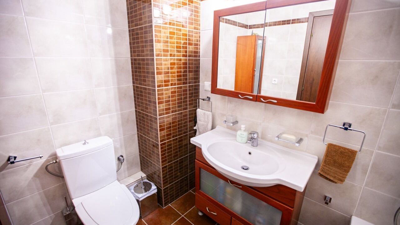 Photo of Bathroom in Dio-Olympos