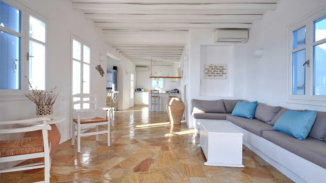Photo of Livingroom in Nea Cryssi Akti
