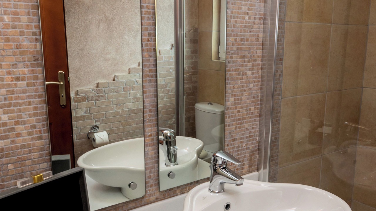 Photo of Bathroom in Kropia