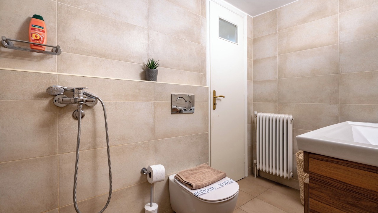 Photo of Bathroom in Nea Smirni
