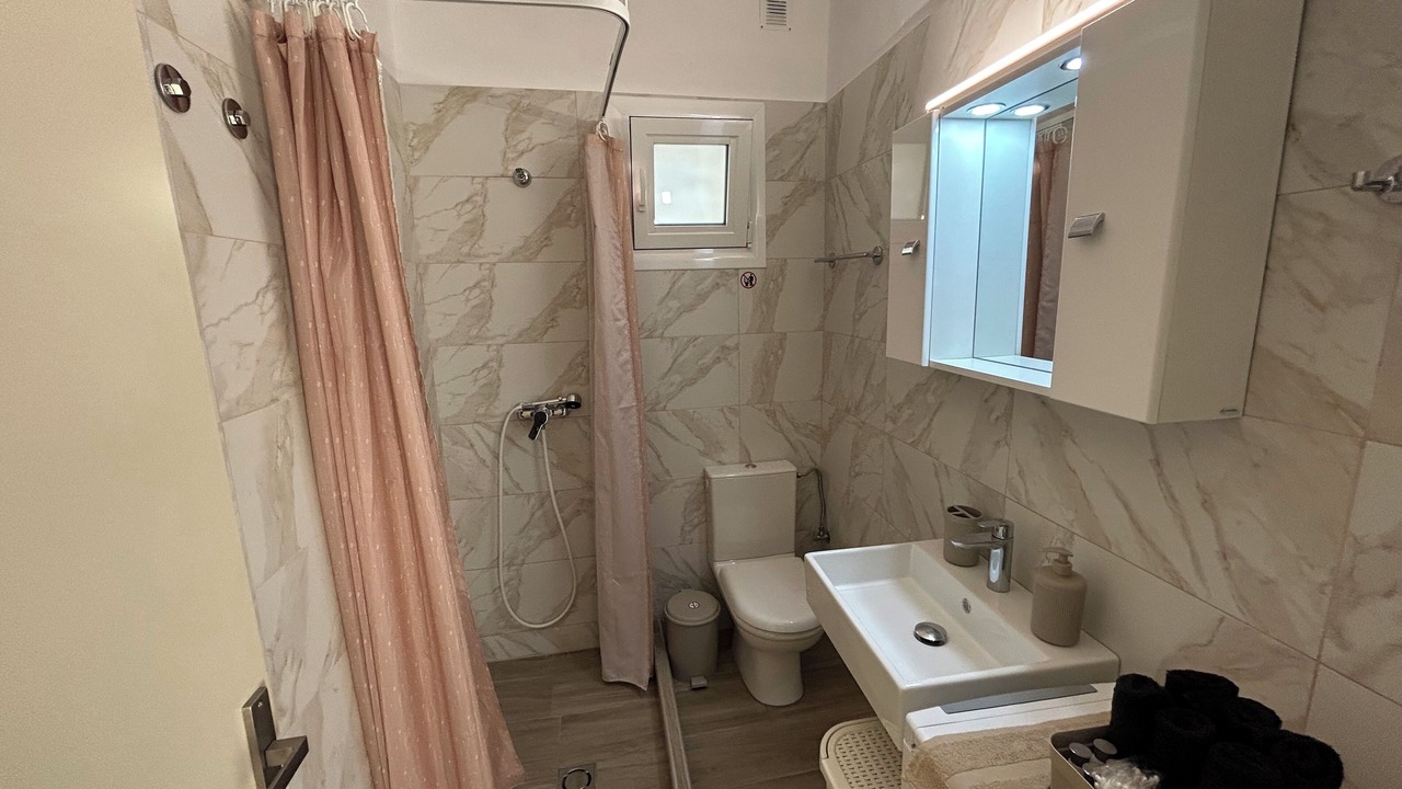 Photo of Bathroom in Kalambaka