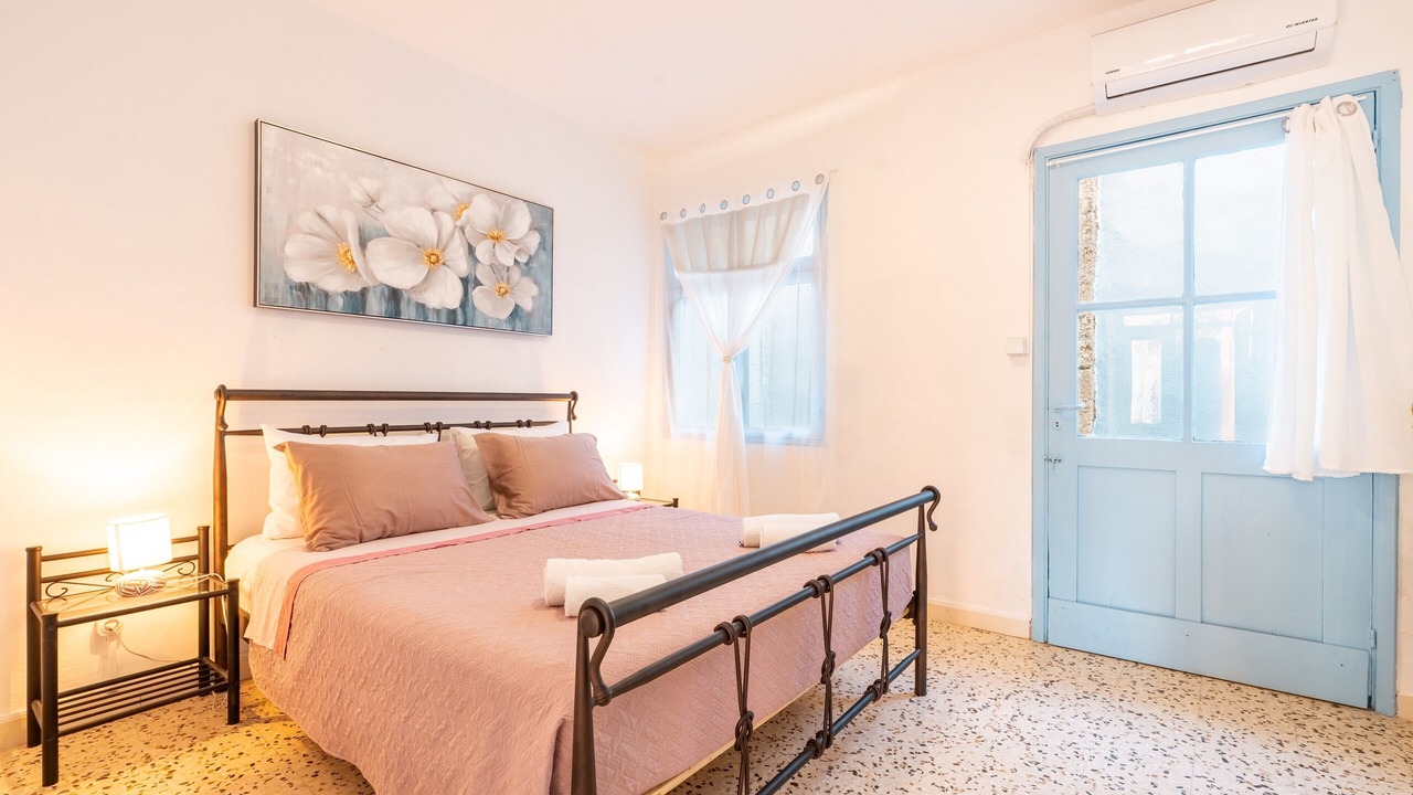 Photo of Bedroom in Rhodes Town