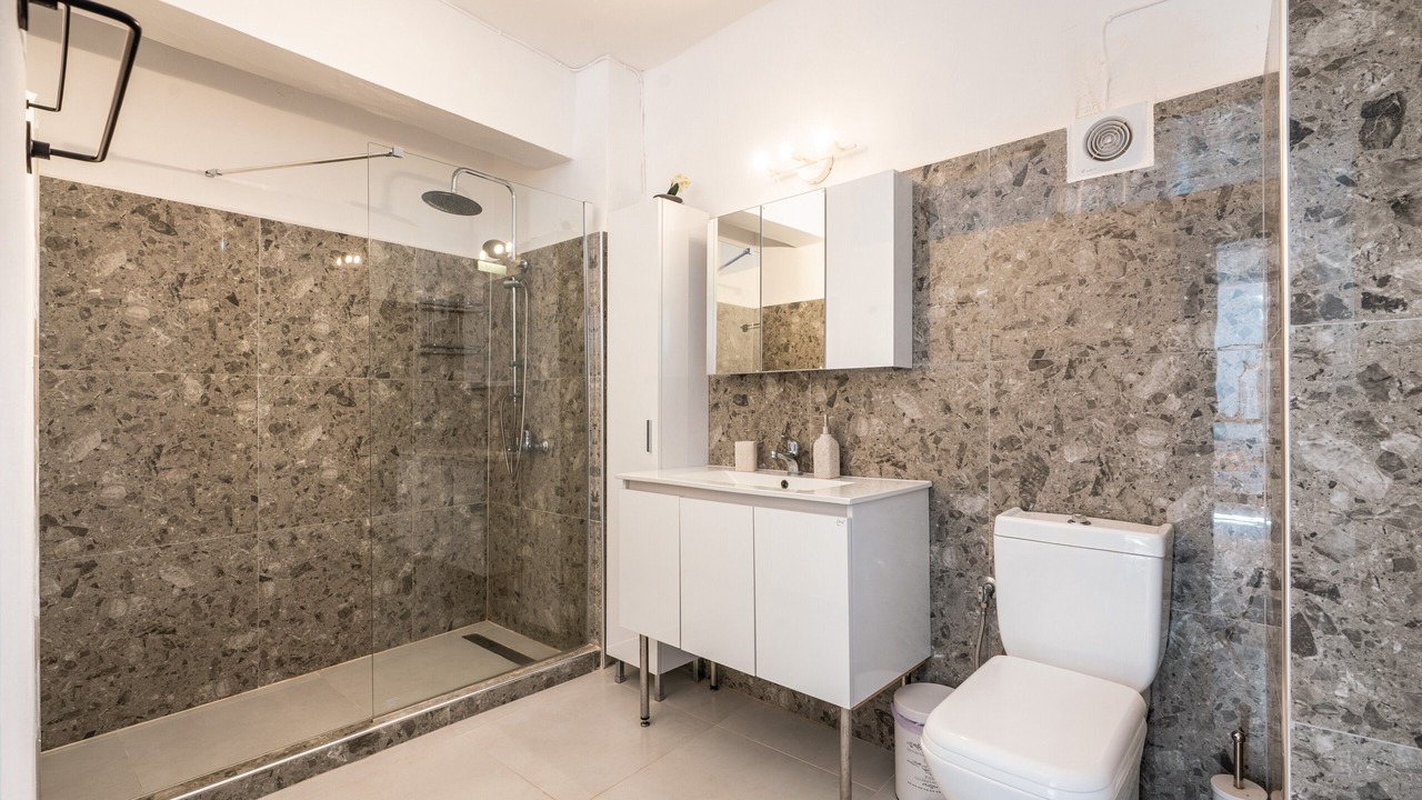 Photo of Bathroom in Rhodes Town