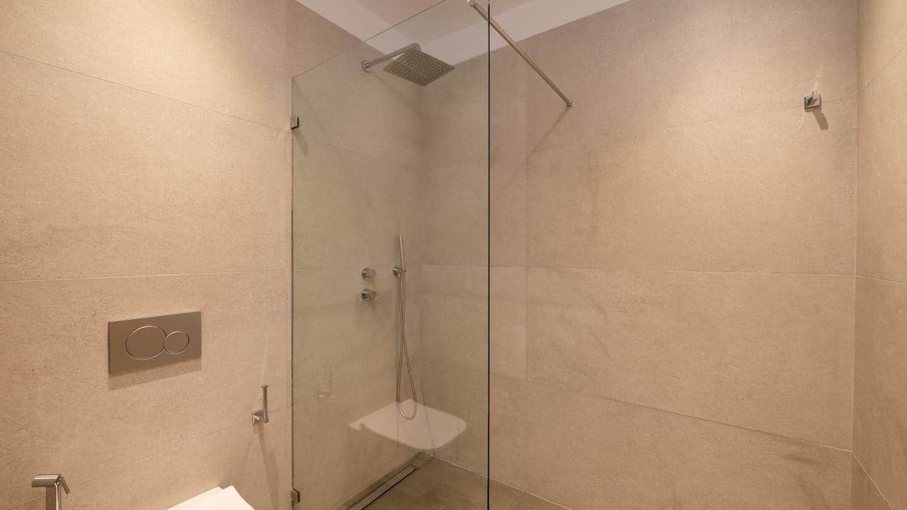 Photo of Bathroom in Glinado