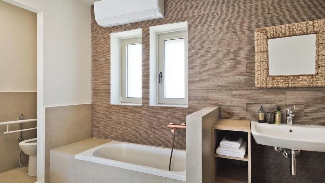 Photo of Bathroom in Amoopi