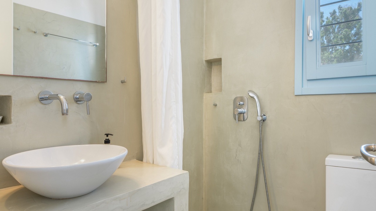 Photo of Bathroom in Ios