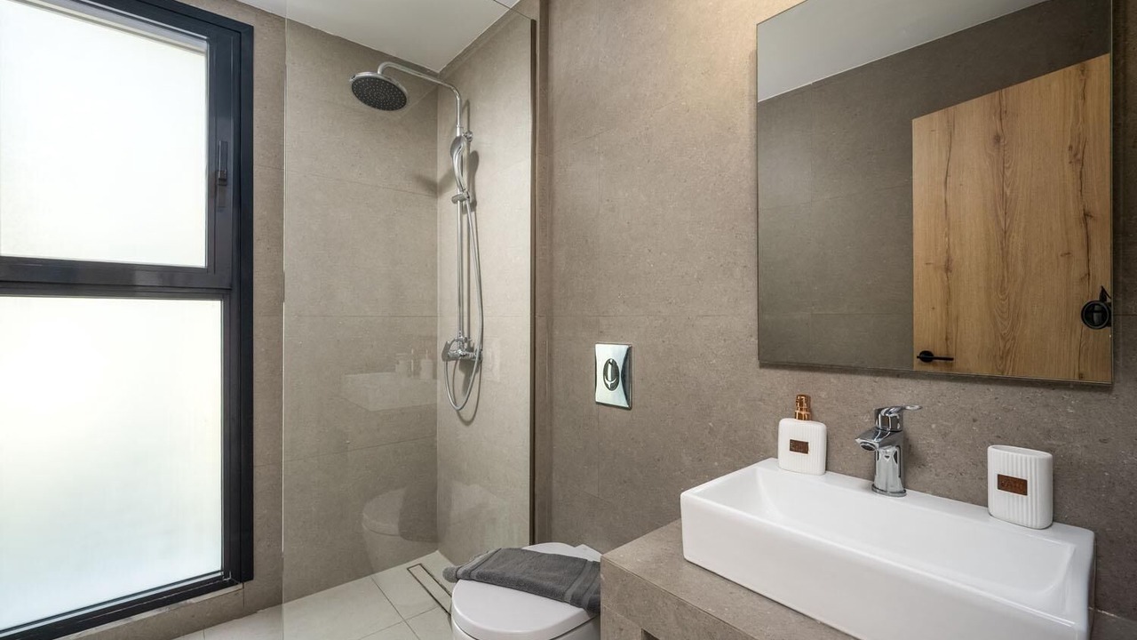 Photo of Bathroom in Petaloudes